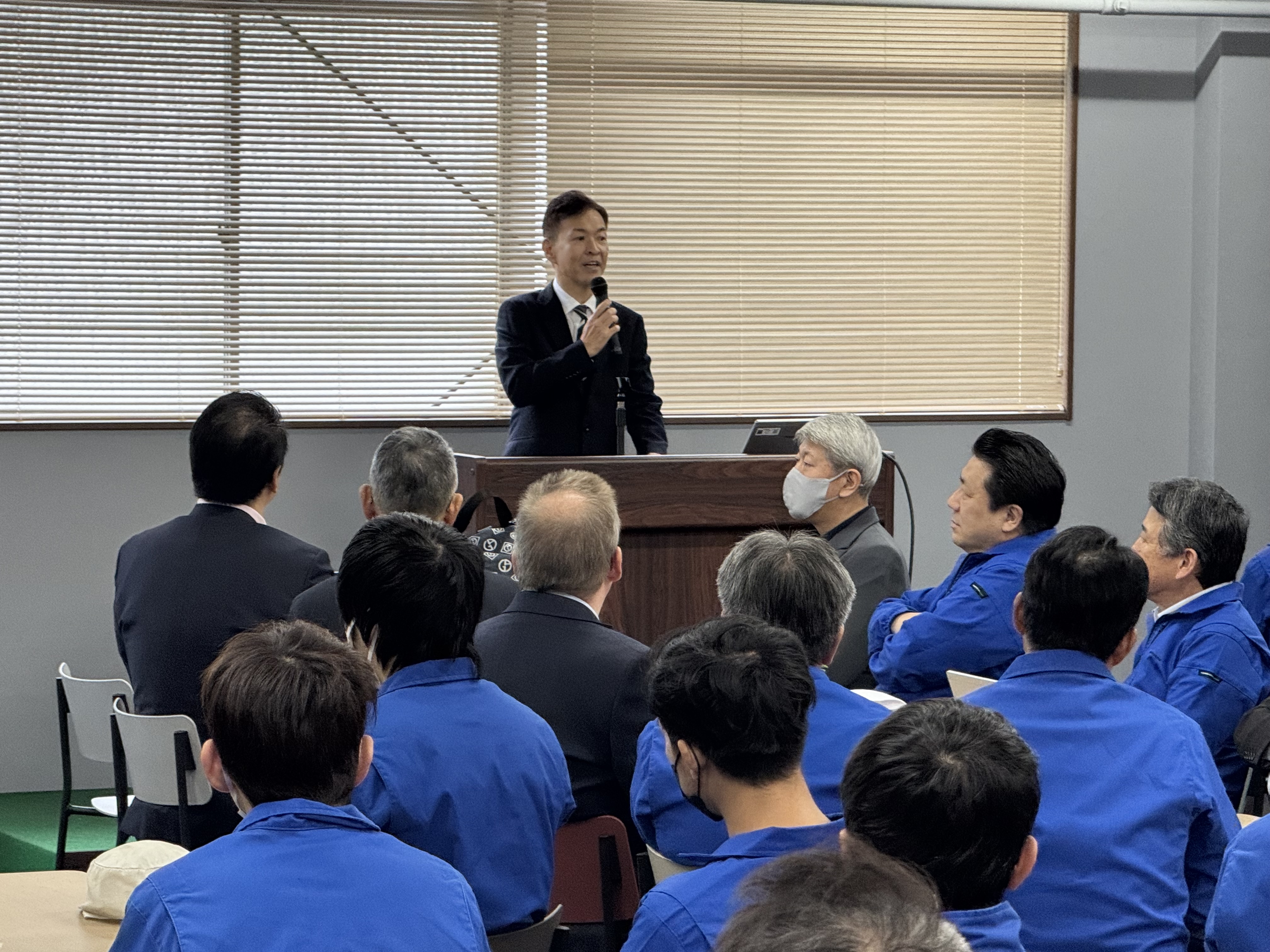 経営実績・目標報告会を開催いたしました。